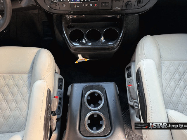 Used 2024 GMC Savana 2500 Extended w/ Driver Convenience Package RWD image 17