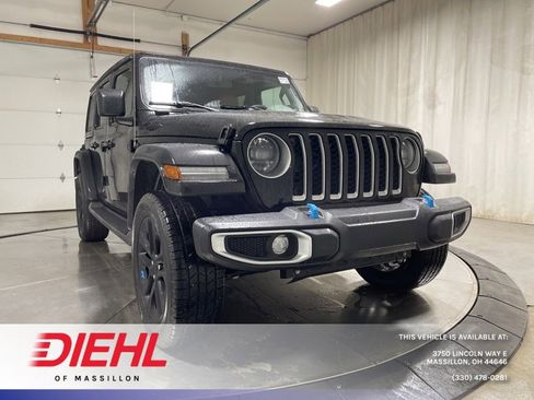 Used 2023 Jeep Wrangler Unlimited Sahara image 1