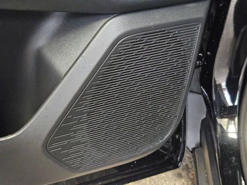 Certified 2025 Chevrolet Equinox LT AWD/4WD image 12