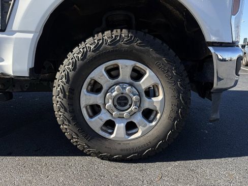 Used 2024 Ford F250 XLT image 33