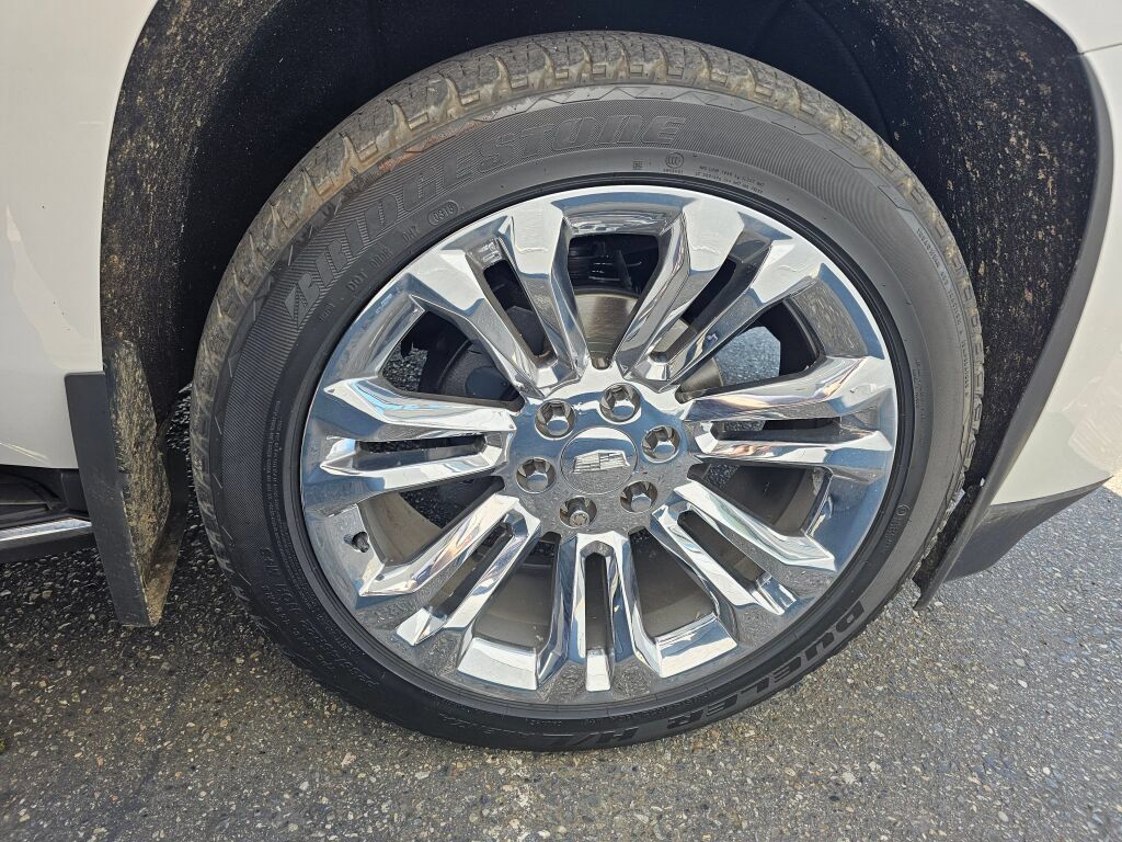 Used 2018 Cadillac Escalade Premium Luxury w/ LPO, Radiant Package AWD/4WD image 8