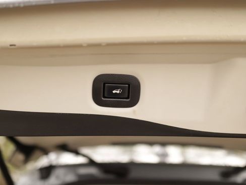 Used 2019 Nissan Rogue SL w/ Premium Package AWD/4WD image 30