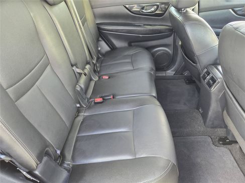 Used 2019 Nissan Rogue SL w/ Premium Package FWD image 29