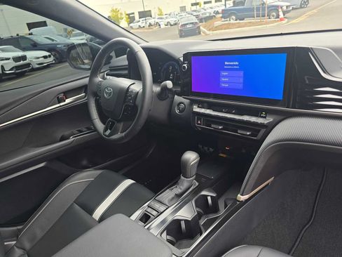 Used 2025 Toyota Camry SE w/ Multimedia Upgrade Package FWD image 10