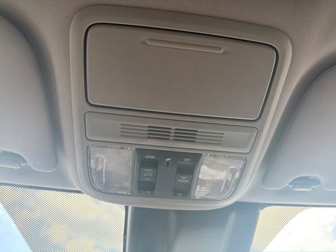 Used 2019 Honda Odyssey EX-L image 16