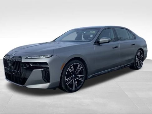 Used 2023 BMW 760i xDrive 760i xDrive image 3