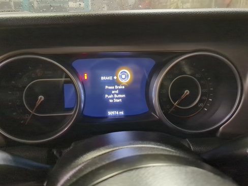 Used 2018 Jeep Wrangler Unlimited Sport S image 9