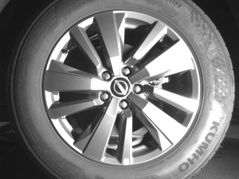 Used 2025 Nissan Pathfinder SV FWD image 14