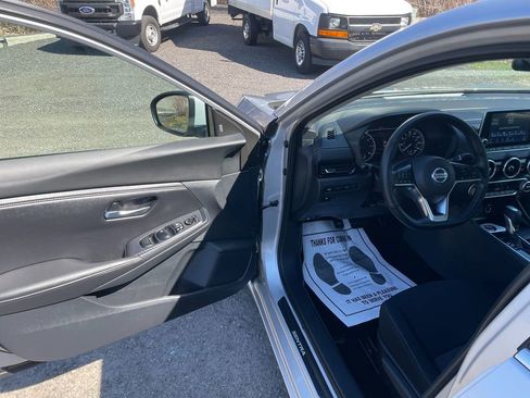 Used 2023 Nissan Sentra SV w/ All-Weather Package FWD image 10