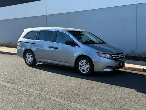 Used 2016 Honda Odyssey LX image 5