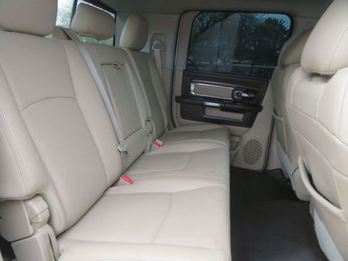 Used 2017 RAM 2500 Laramie w/ Convenience Group AWD/4WD image 32