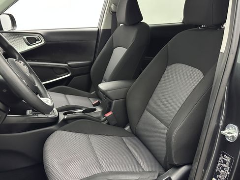 Used 2024 Kia Soul LX w/ Option Group 015 image 26