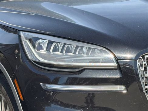 Used 2023 Lincoln Aviator AWD w/ Premium Package image 5