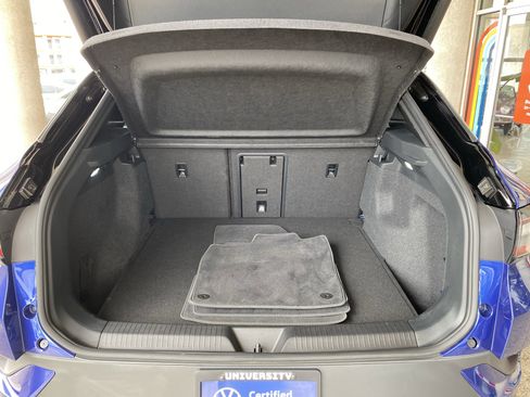 Certified 2021 Volkswagen ID.4 1st Edition RWD image 17