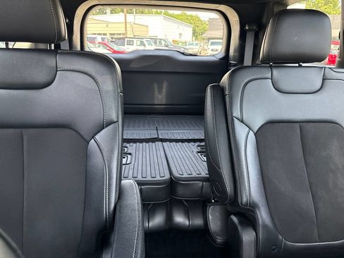Used 2023 Jeep Grand Cherokee L Laredo AWD/4WD image 12