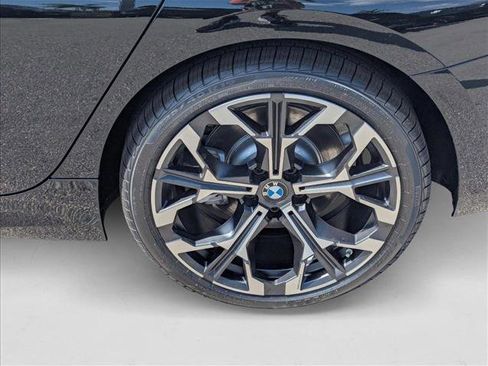 Used 2025 BMW 330i Sedan w/ Convenience Package image 9
