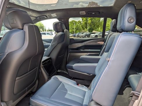 Used 2025 Cadillac Escalade IQ Luxury 2 w/ LPO, Premium Carpet Package AWD/4WD image 27