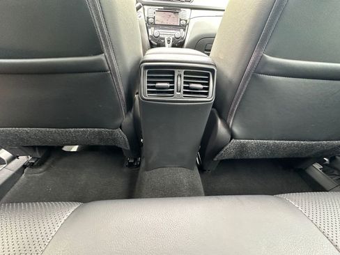 Used 2022 Nissan Rogue Sport SL w/ Premium Package AWD/4WD image 33