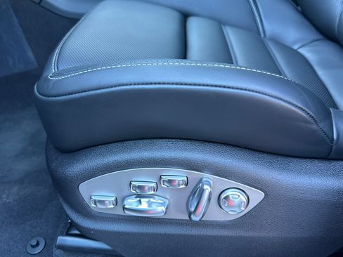 New 2026 Porsche Macan Turbo AWD/4WD image 14