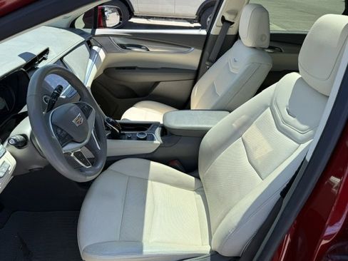 Used 2023 Cadillac XT5 Premium Luxury w/ Technology Package image 12