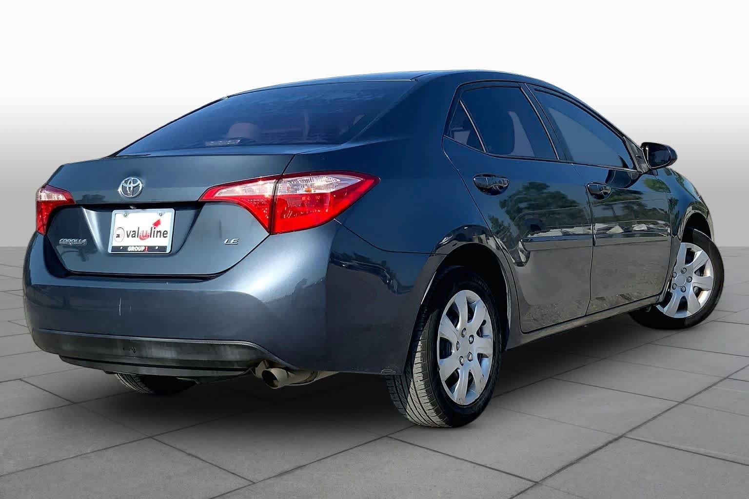Used 2018 Toyota Corolla LE FWD image 13