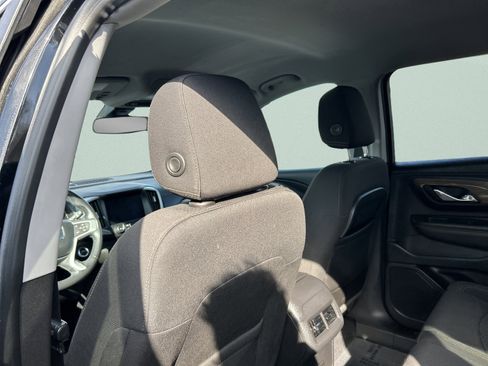 Used 2021 GMC Terrain SLE w/ Driver Convenience Package image 32