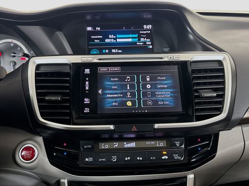 Used 2016 Honda Accord EX image 16