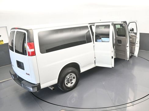 Used 2020 GMC Savana 3500 LT w/ LT Preferred Equipment Group image 62