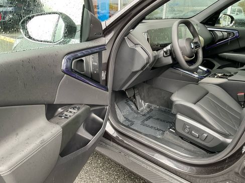 Certified 2025 BMW X3 xDrive30i w/ Premium Package image 31