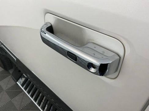 Used 2018 Ford F250 Lariat w/ Lariat Ultimate Package AWD/4WD image 12