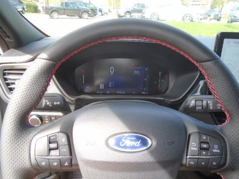 New 2026 Ford Escape ST-Line w/ Tech Pack #1 AWD/4WD image 15