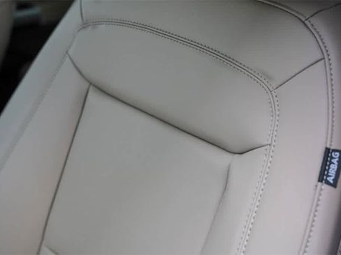 New 2024 Ford Explorer XLT w/ Equipment Group 202A image 23