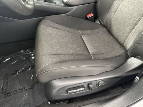 Used 2025 Honda Accord SE image 12