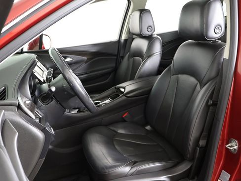 Used 2019 Buick Envision Essence image 32