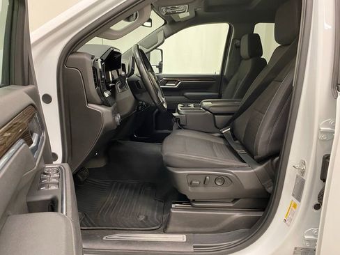 Used 2025 Chevrolet Silverado 3500 LT w/ Safety Package AWD/4WD image 14