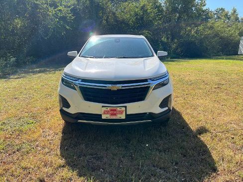 Used 2022 Chevrolet Equinox LT image 3