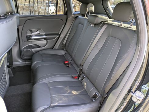 Certified 2025 Mercedes-Benz GLA 250 image 31