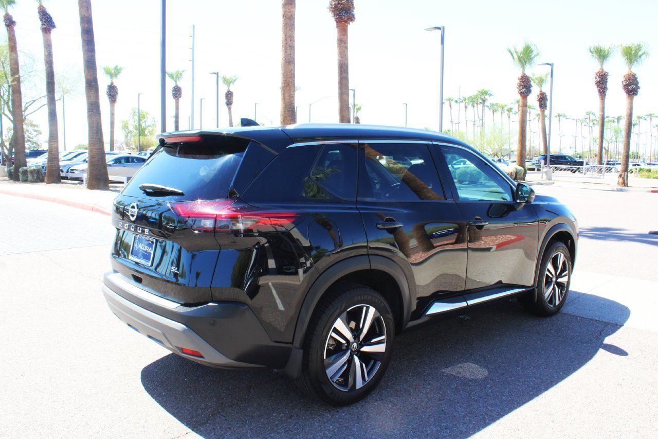 Used 2021 Nissan Rogue SL w/ Premium Package FWD image 5