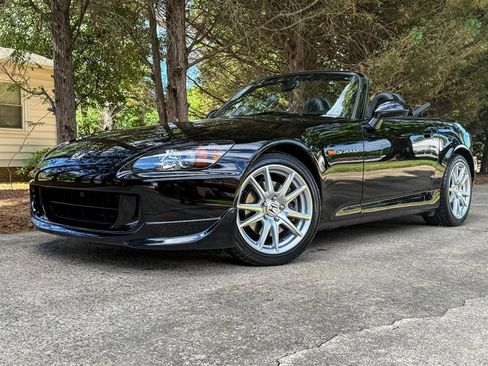 Used 2005 Honda S2000 image 6