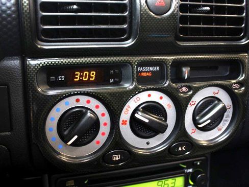 Used 2001 Toyota MR2 image 34