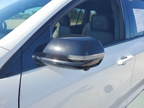 Used 2025 Buick Enclave Sport Touring FWD image 19