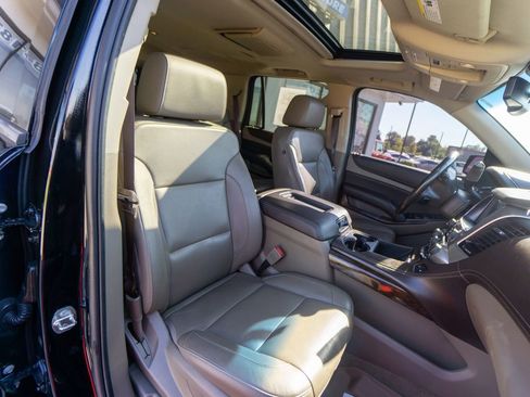 Used 2020 Chevrolet Tahoe LT image 32