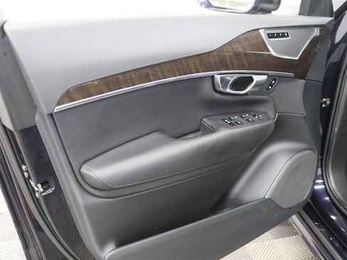 Used 2019 Volvo XC90 T6 Momentum w/ Advanced Package AWD/4WD image 16