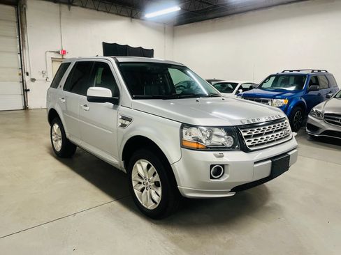 Used 2013 Land Rover LR2 HSE AWD/4WD image 4