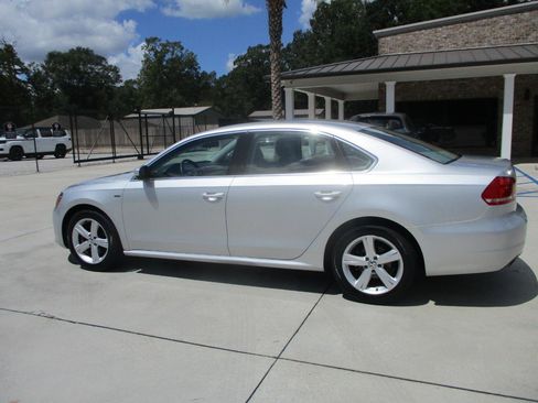 Used 2015 Volkswagen Passat 1.8T Limited Edition FWD image 19