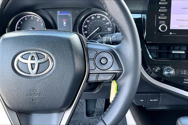 Used 2024 Toyota Camry SE FWD image 11