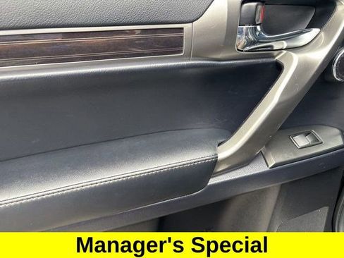 Used 2023 Lexus GX 460 Premium image 35