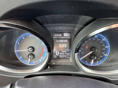 Used 2015 Toyota Corolla S image 19