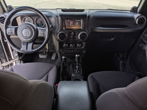 Used 2013 Jeep Wrangler Sport AWD/4WD image 23