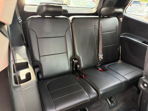 Used 2020 Chevrolet Traverse Premier w/ LPO, Floor Liner Package AWD/4WD image 15
